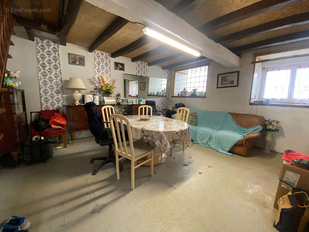 Maison à SAVIGNY-SOUS-FAYE