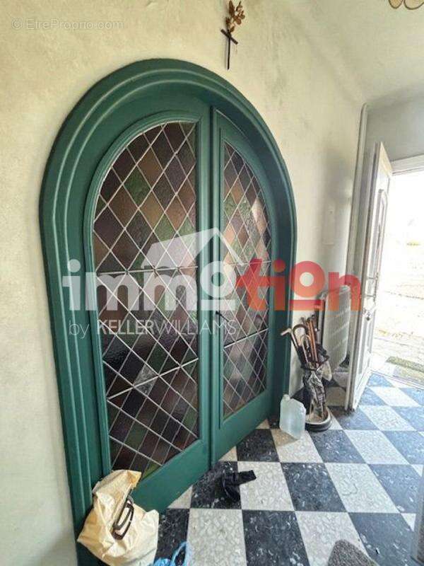 Maison à FEUQUIERES-EN-VIMEU