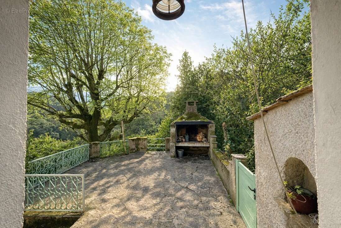 Photo 9 - Maison à COLOMBIERES-SUR-ORB