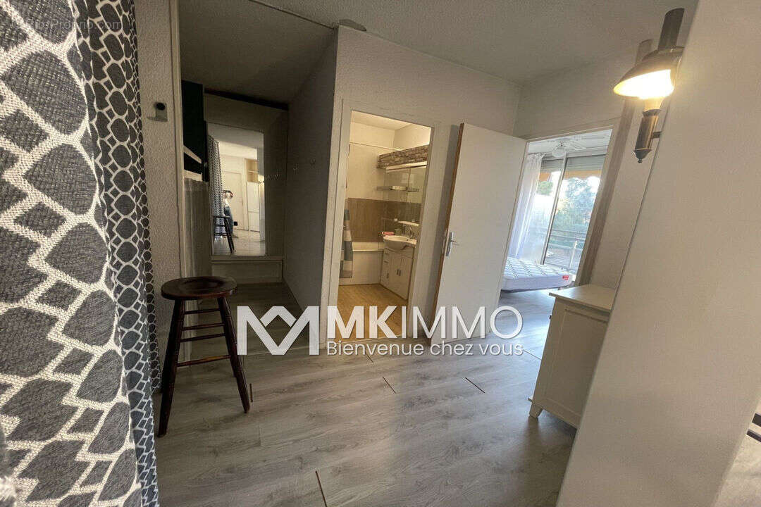 Appartement à SAINT-LAURENT-DU-VAR