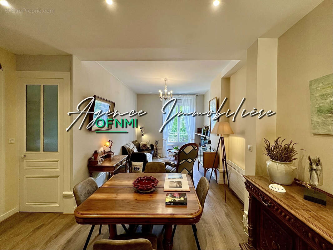 Appartement à SAINT-ETIENNE