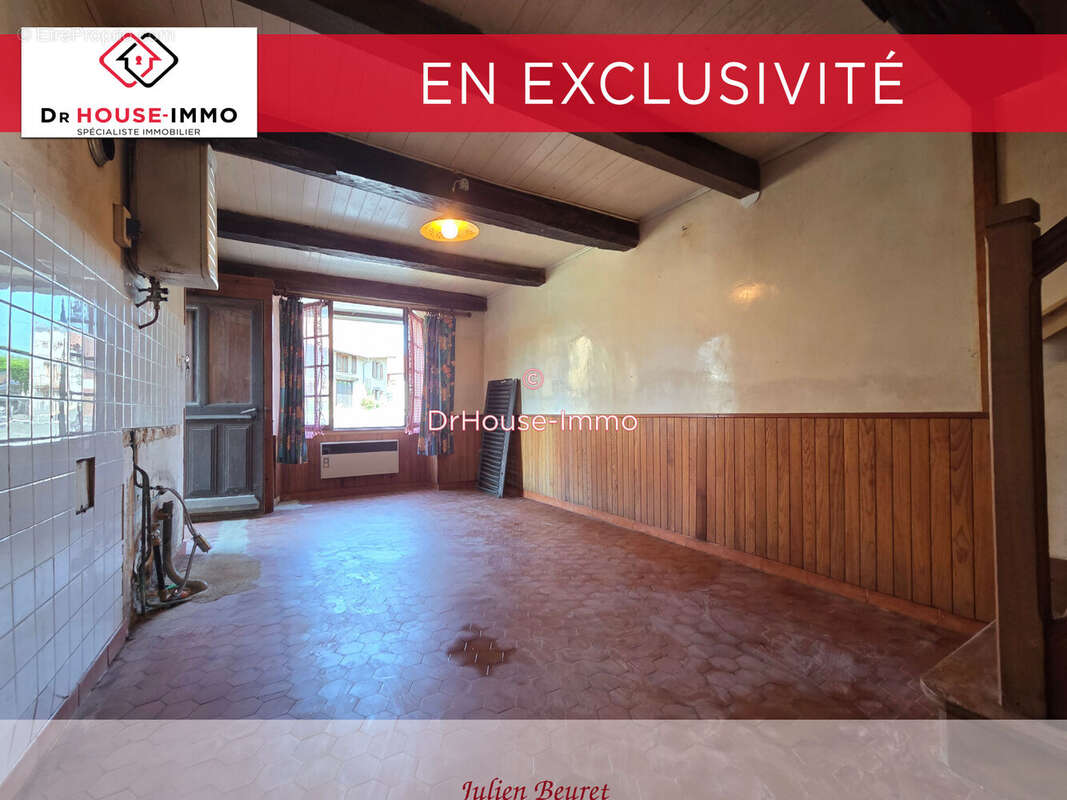 Maison à UZELLE