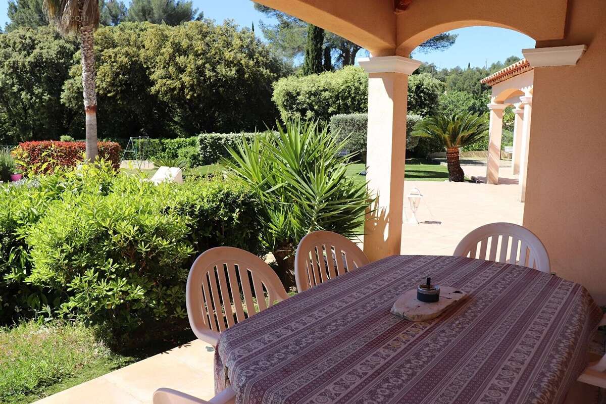 Maison à LA CADIERE-D'AZUR