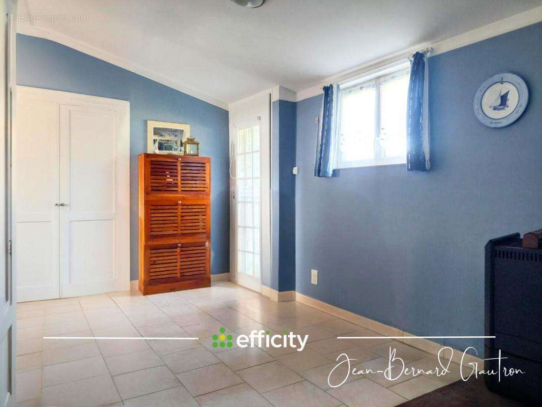 Maison à BELLE-ISLE-EN-TERRE