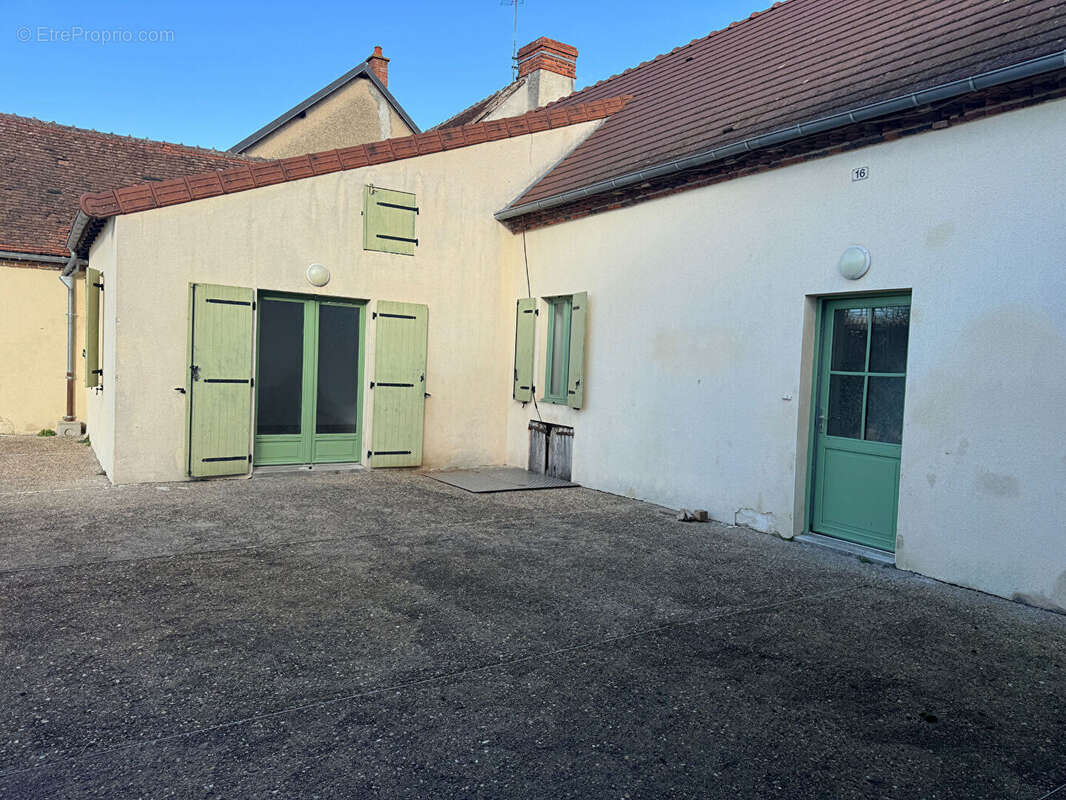 Maison à BESSAY-SUR-ALLIER