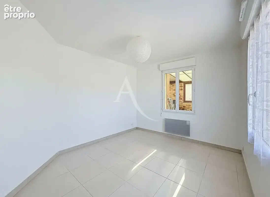 Maison Saint Jean Les Deux Jumeaux 5 pièce(s) 142 m2 - photo 6