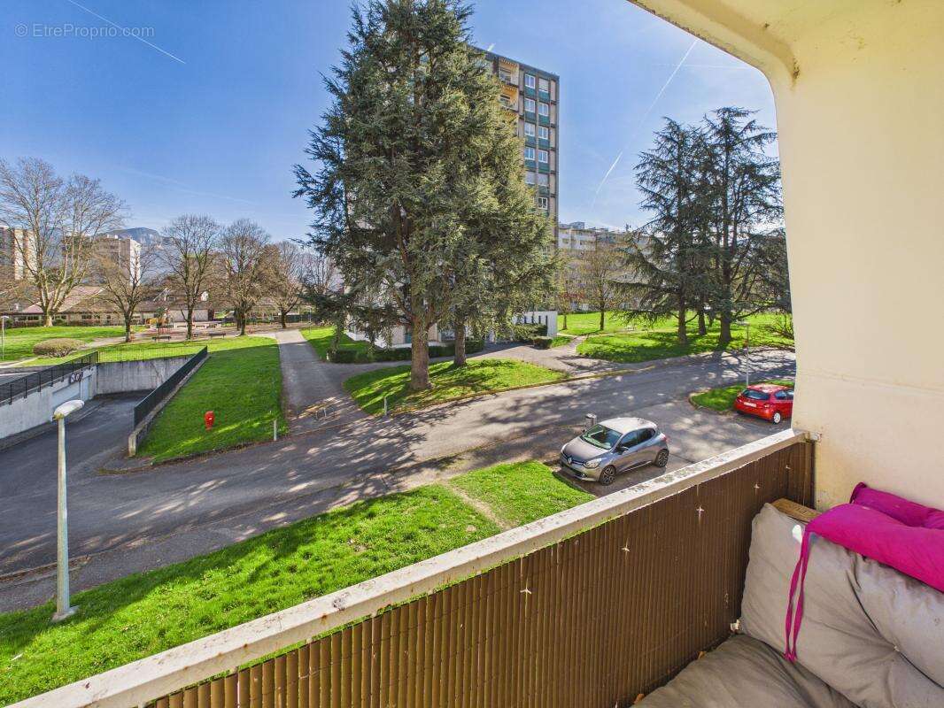 Appartement à COGNIN