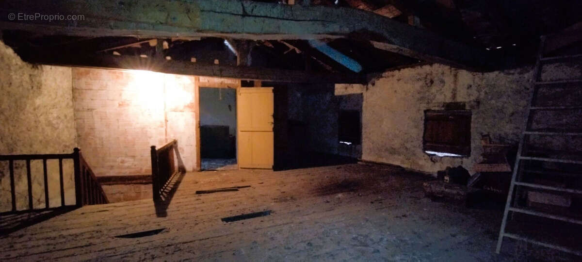 Maison à PORT-SAINTE-MARIE