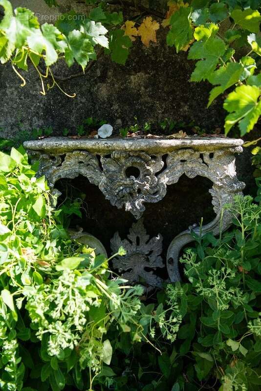 Au cur de la charmante cité médiévale de Moret-sur-Loing ! - photo 3