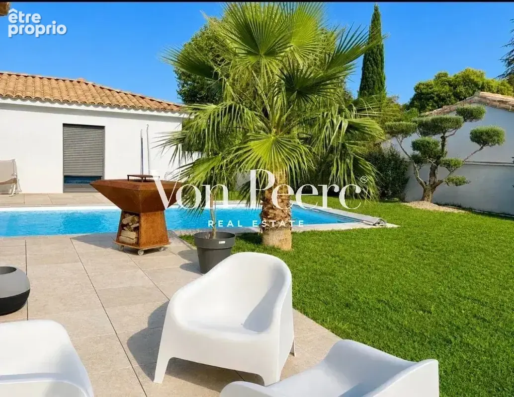 A Mollégès : A vendre maison contemporaine de plain-pied, 5 chambres avec jardin et piscine - photo 6