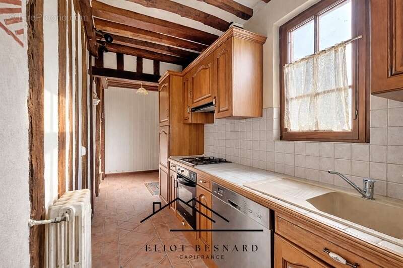 En exclusivité - Maison à colombages du XVIIᵉ siècle avec dépendances et 5 hectares – Grandchamp-le-Château - photo 6