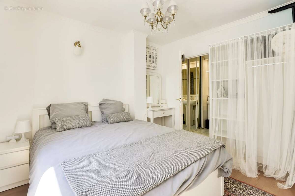 Appartement à PARIS-4E