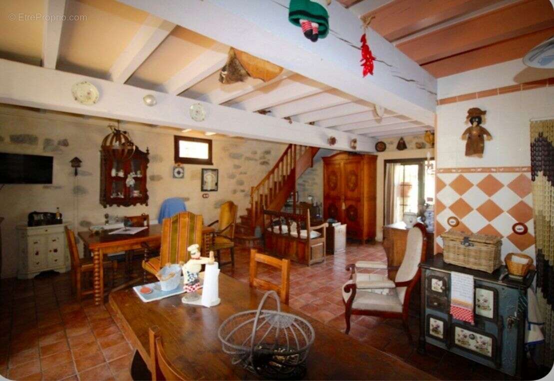 Maison à BELCASTEL-ET-BUC