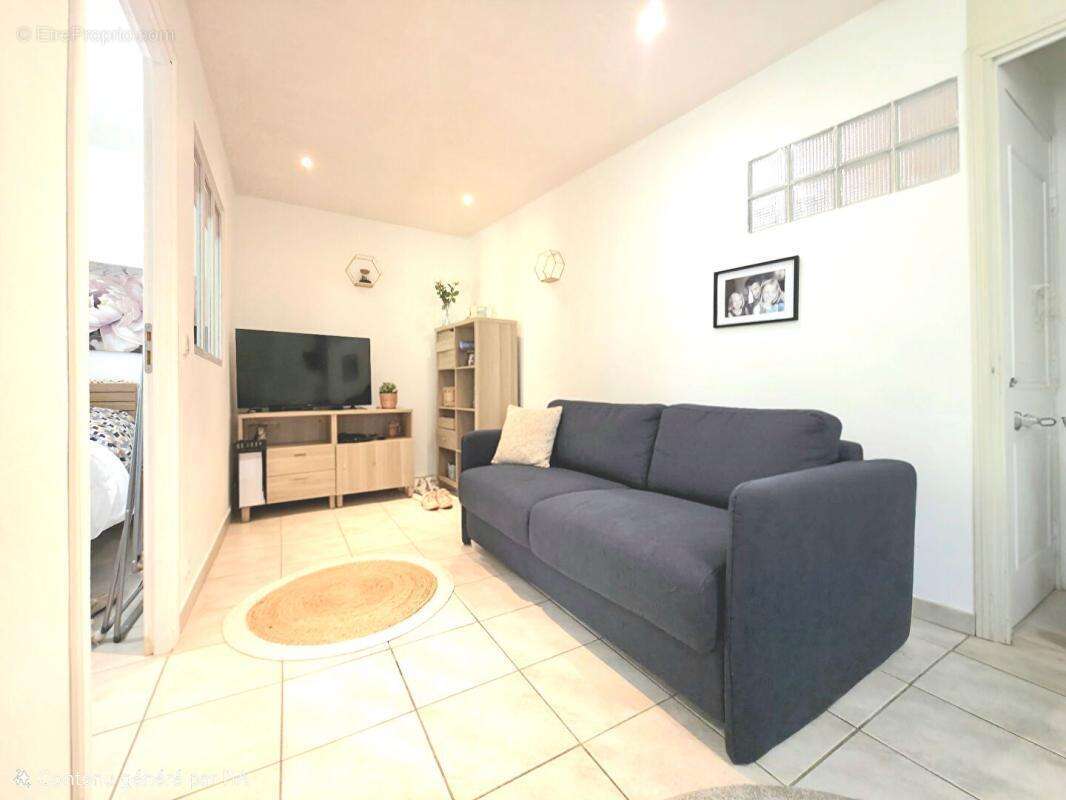 Appartement à BORMES-LES-MIMOSAS