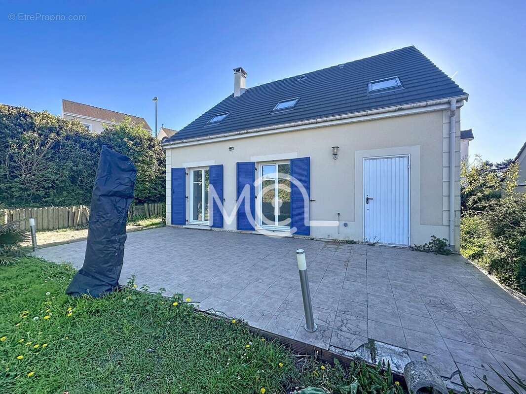 Maison à VILLECRESNES