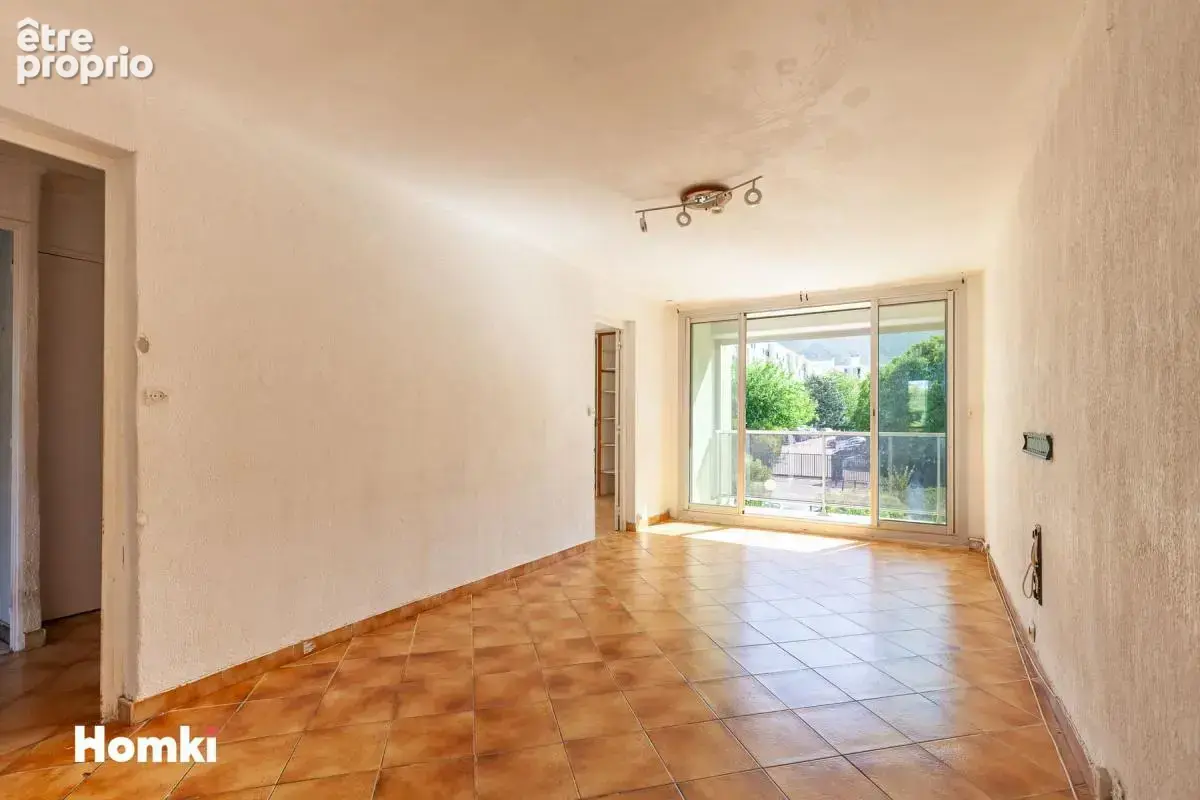 Appartement T4 de 65 m² à Marseille 13010, Rue du Docteur Girbal - photo 2