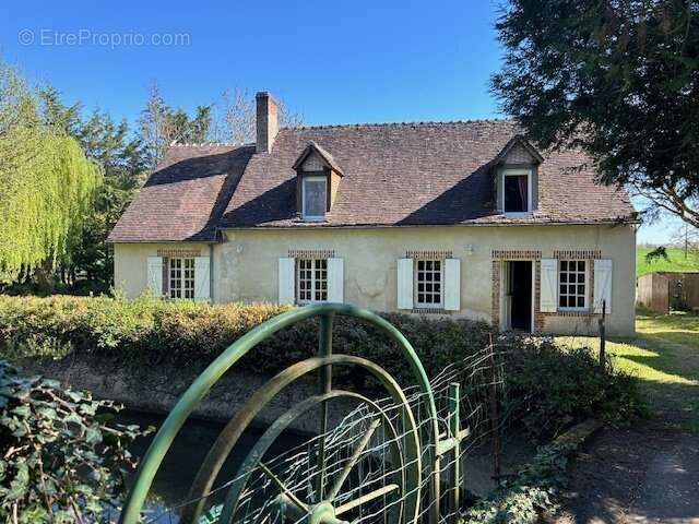 Maison à BESSE-SUR-BRAYE