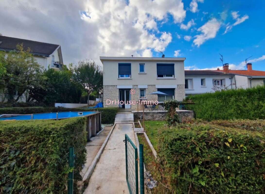 Maison à COULOUNIEIX-CHAMIERS