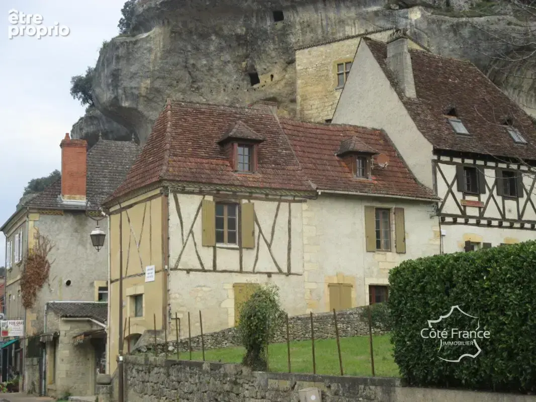 Dordogne-les eyzies-immeuble commercial et d'habitation - photo 2