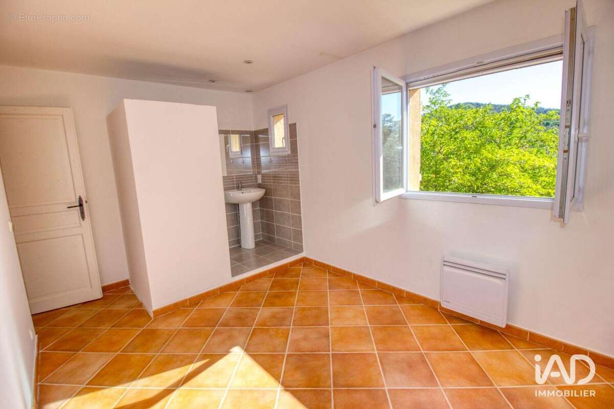 Photo 4 - Maison à PLAN-DE-LA-TOUR