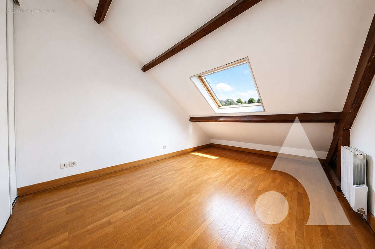Appartement duplex 4 pièces - résidence recherchée - photo 7
