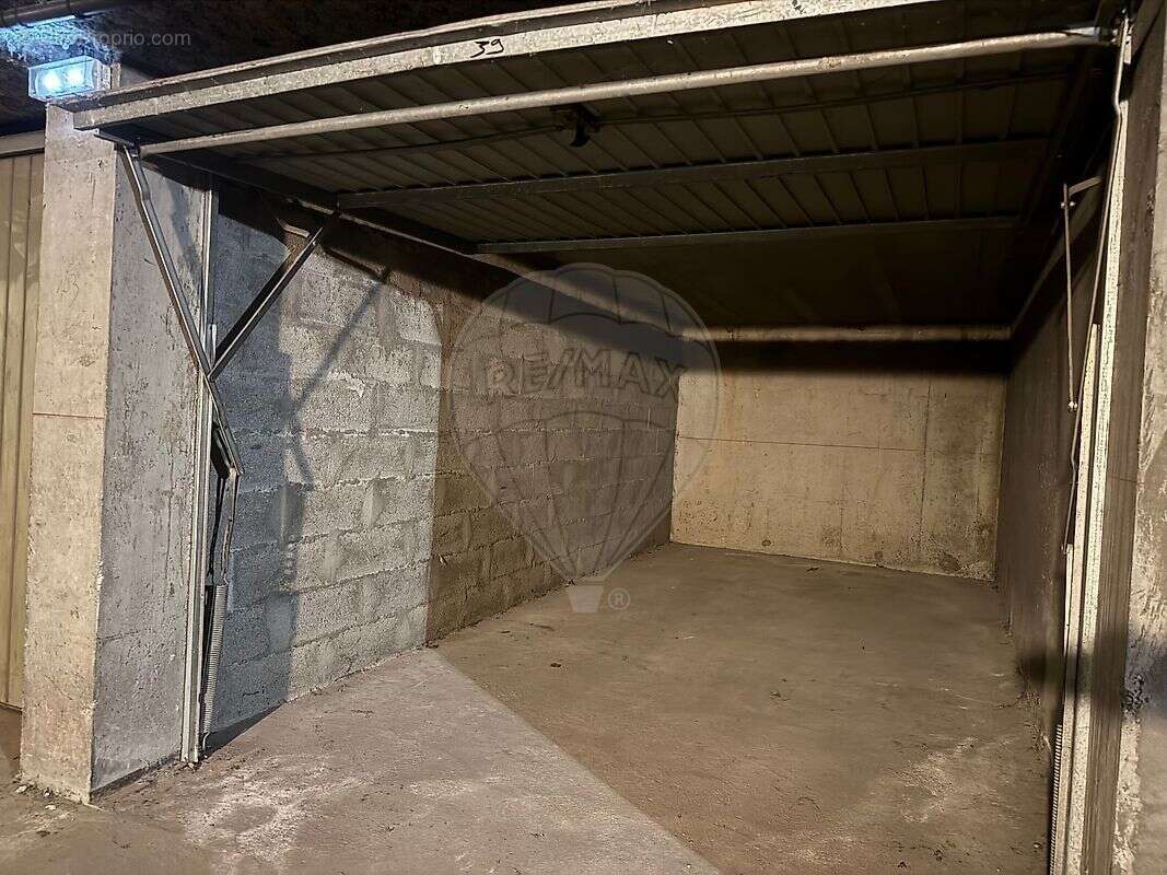Appartement à CHALLES-LES-EAUX