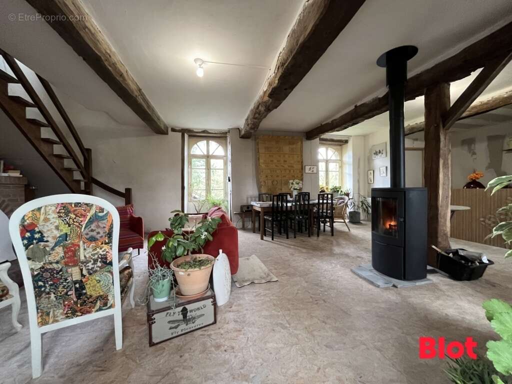 Maison à ERCE-EN-LAMEE
