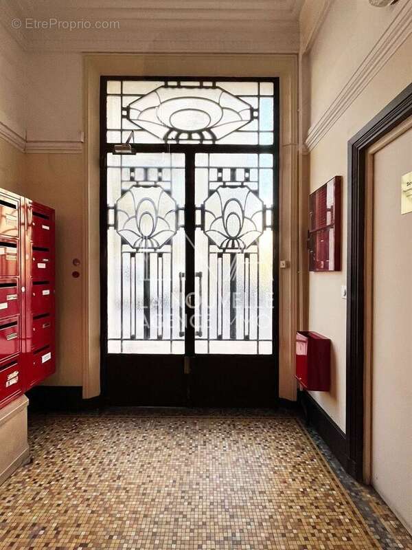 Appartement à LES LILAS