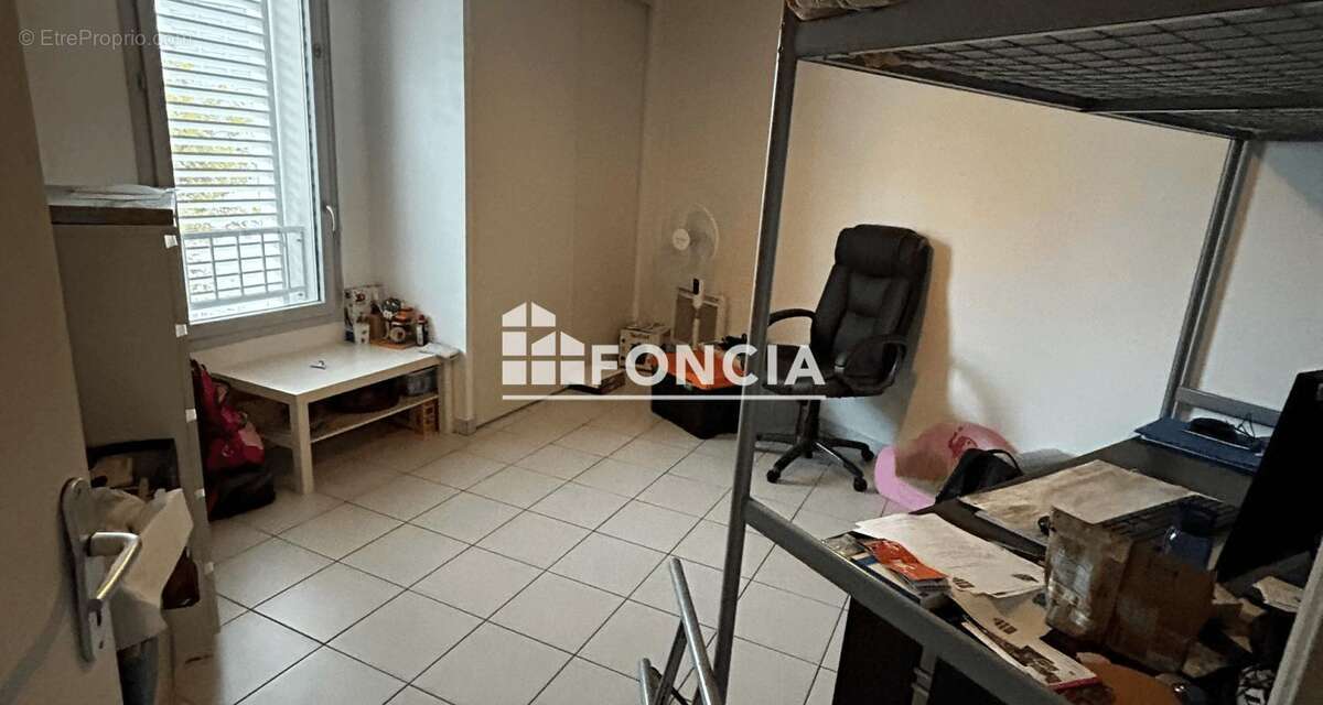 Appartement à MARSEILLE-1E