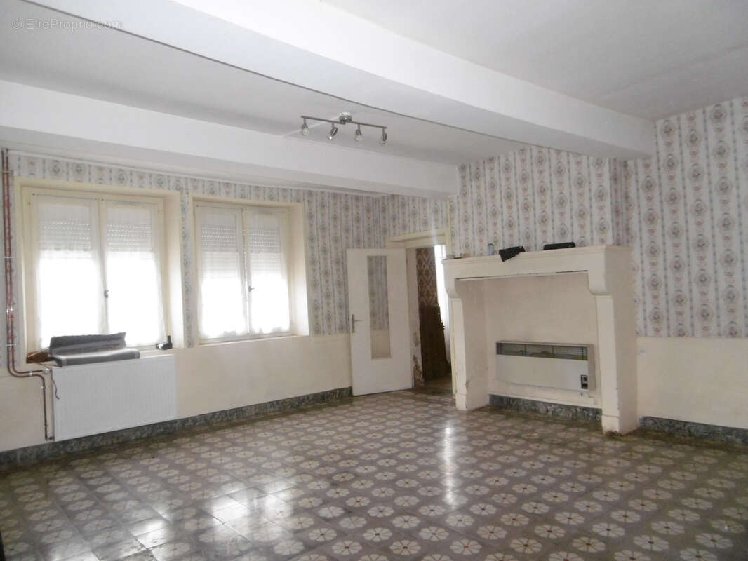 Maison à VERSAUGUES