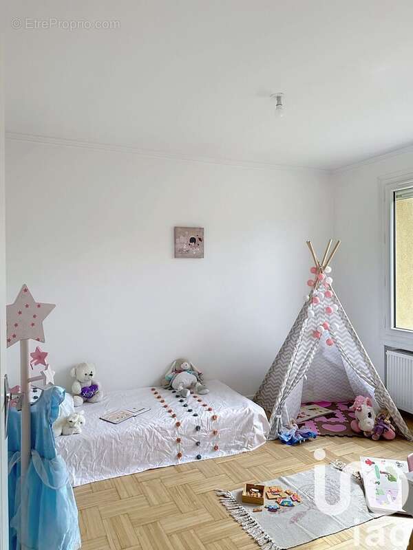 Photo 7 - Maison à SAINT-GENIS-LES-OLLIERES