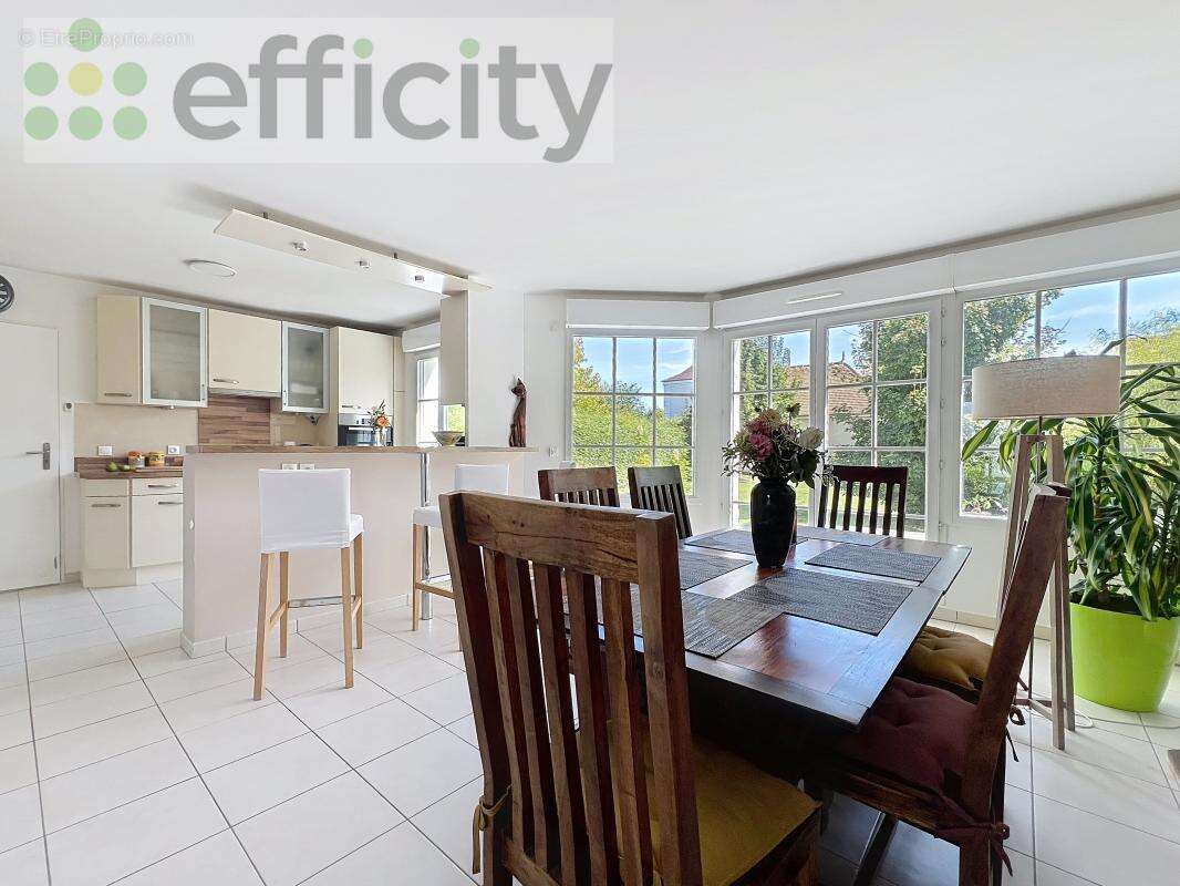 Maison à BAILLY-ROMAINVILLIERS