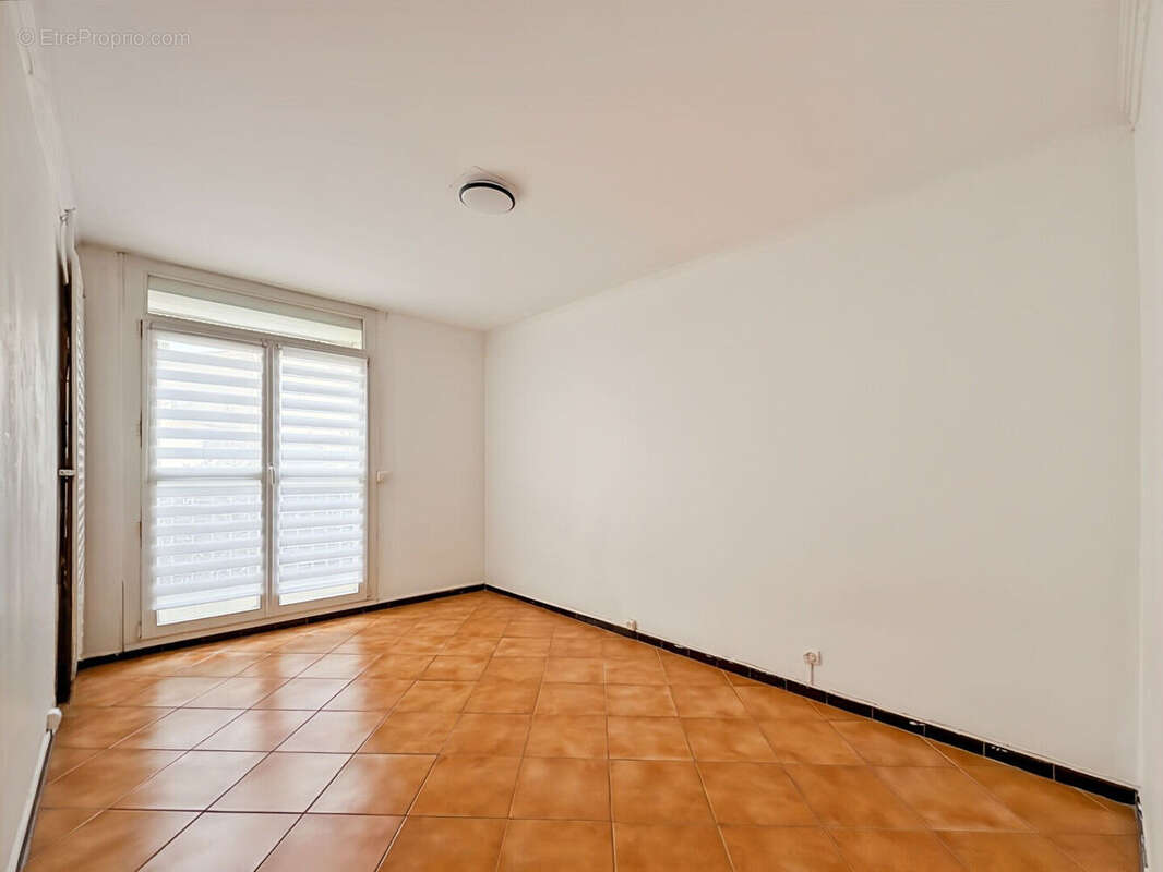 Appartement 60m² à marignane - photo 5