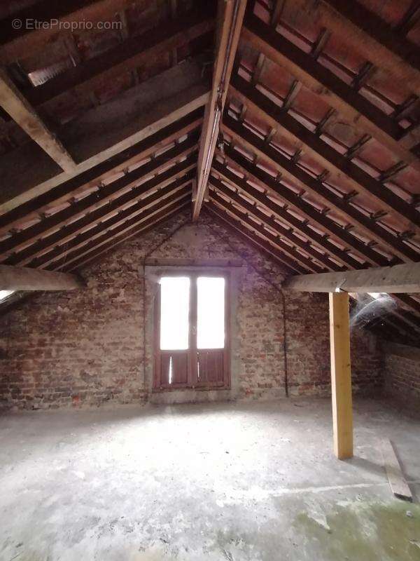 Commerce à SAINT-QUENTIN