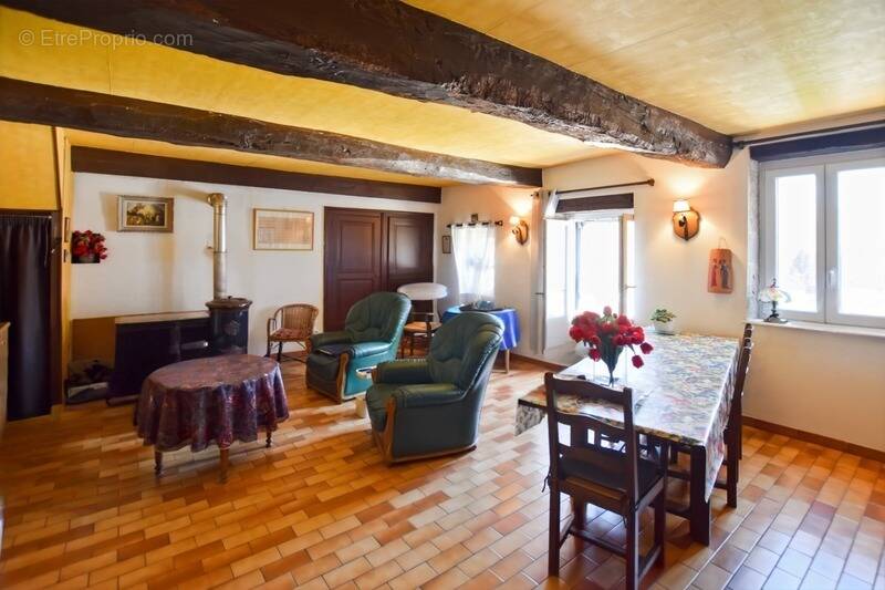 Maison à SAINT-MAURICE-LES-COUCHES