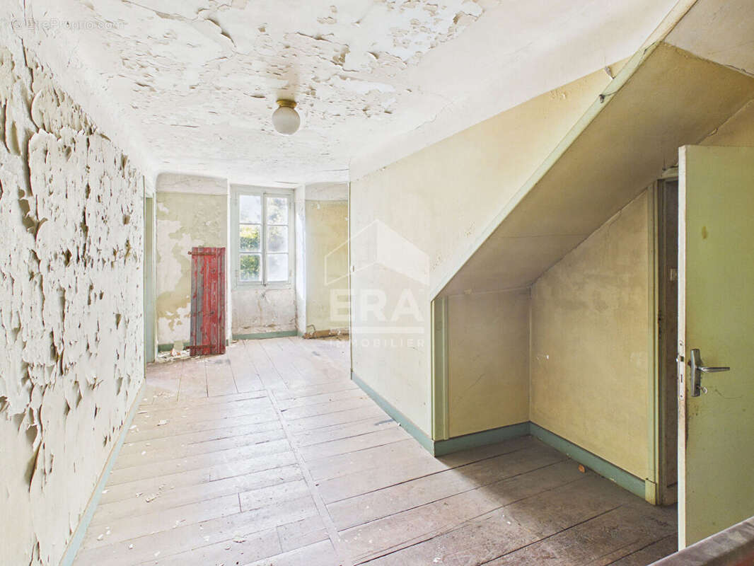 Cambo-Les-Bains - Vente Appartement 5 pièces - Travaux à prévoir - photo 3
