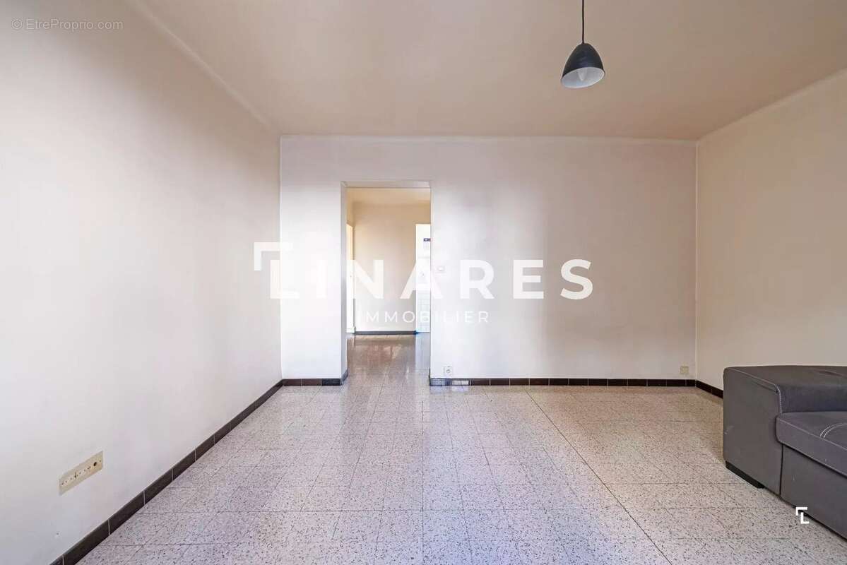 Appartement à MARSEILLE-3E