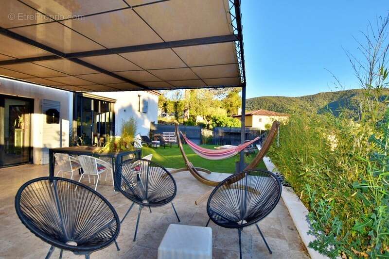 Maison à SOLLIES-TOUCAS