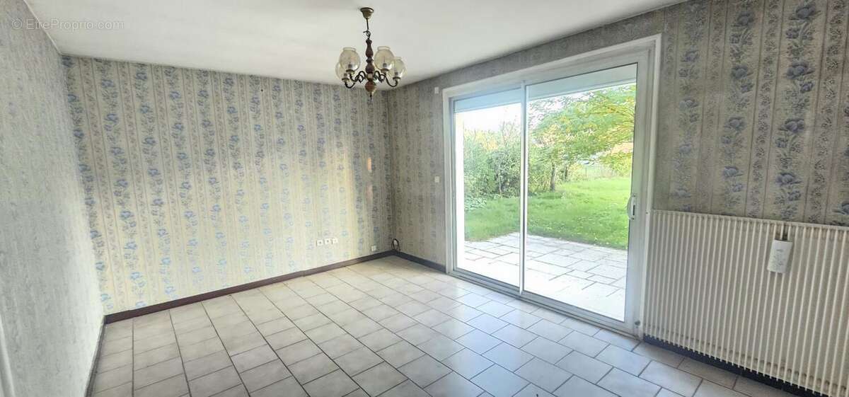 Maison à SAINT-GEORGES-DE-RENEINS