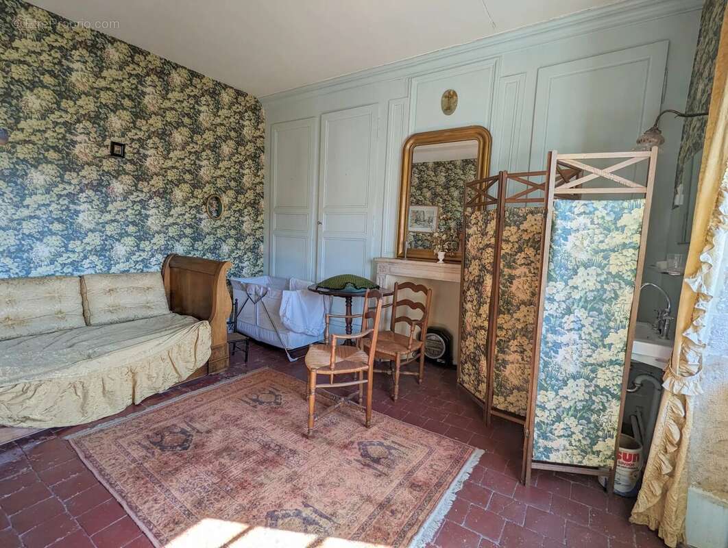 MAISON ANCIENNE 290 m² / jardin 400 m² - photo 13
