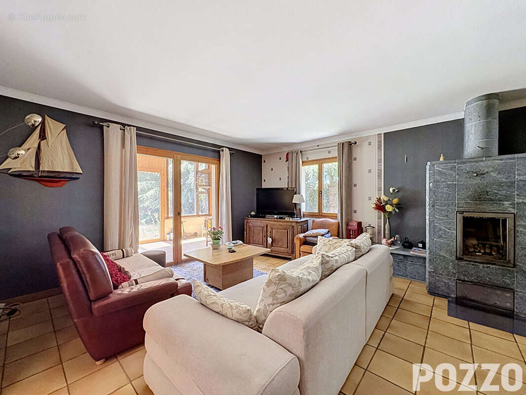 À VENDRE - Maison dans le bourg de Bréhal de 255m² au calme avec parc arboré - photo 5