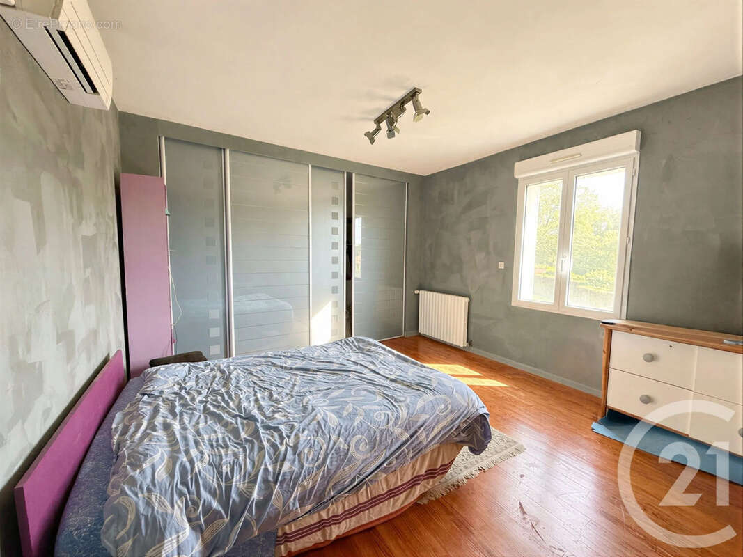 Maison 186 m² à Begles  - photo 10