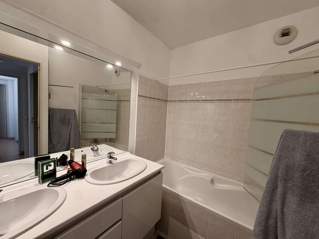 Appartement à MARSEILLE-8E