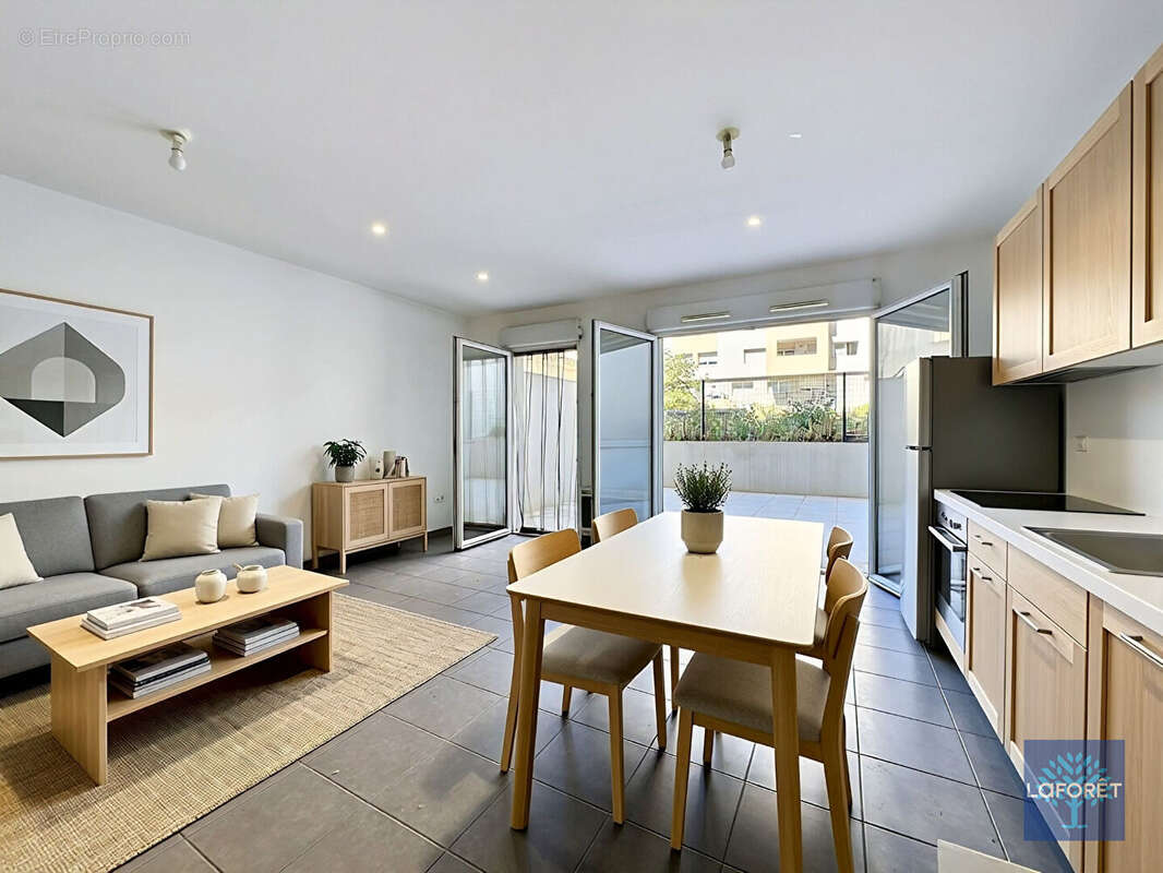 EXCLUSIVITÉ - Type 3 en Duplex - avec grande terrasse de 26 m² + parking en sous-sol - photo 3