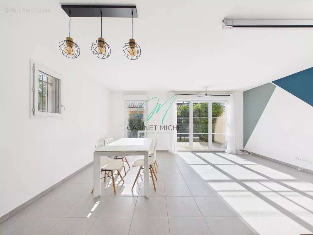 Maison à ROQUEFORT-LES-PINS