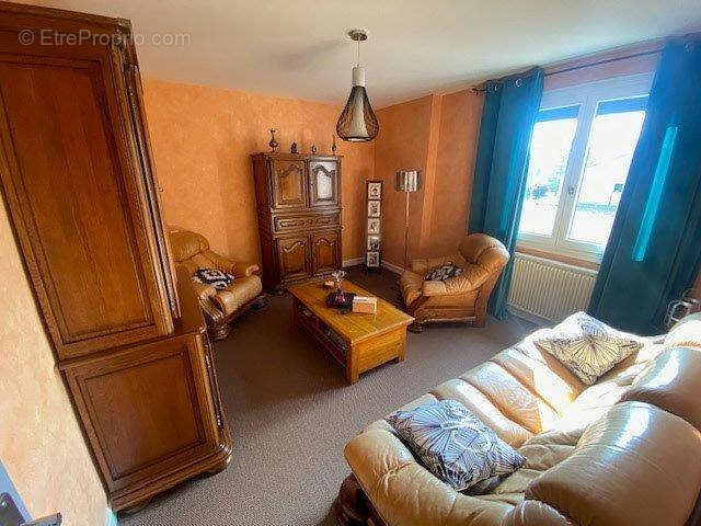 Maison à PUY-GUILLAUME