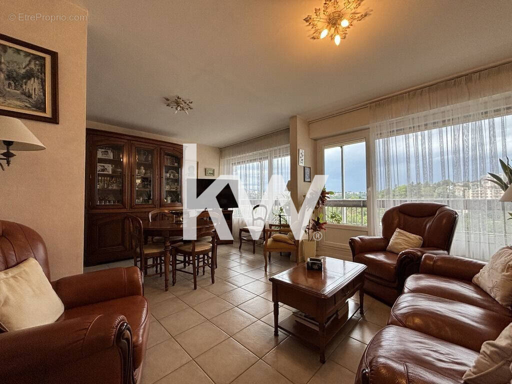 Appartement à SAINT-ETIENNE