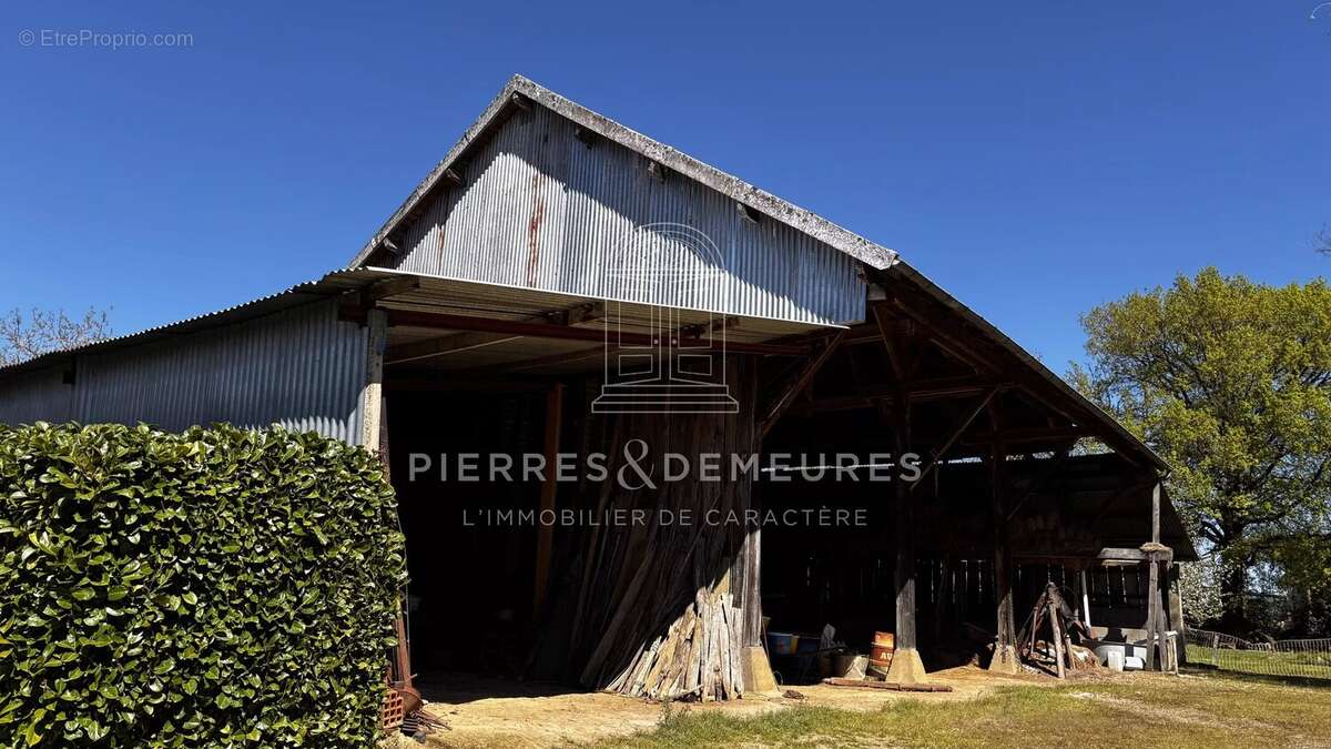 Maison à LA BERTHENOUX