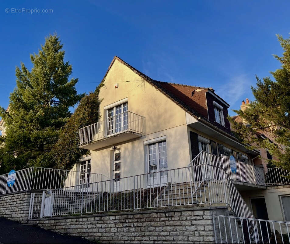 Maison à AUXERRE