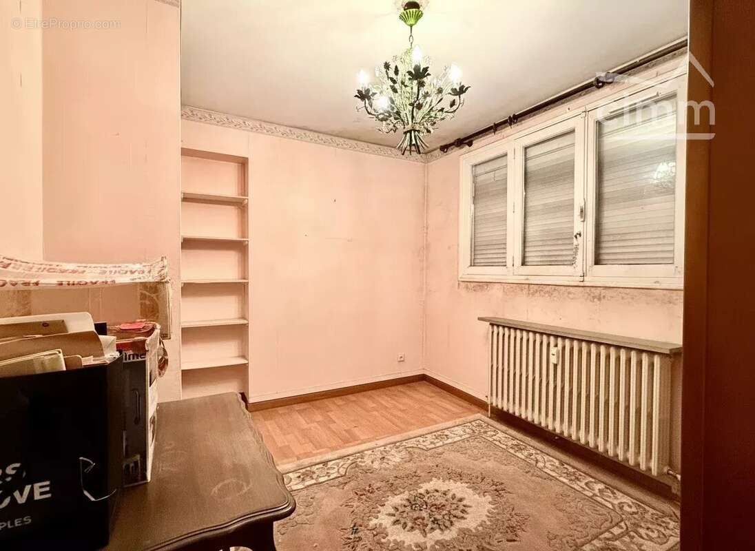 Maison à LA CHAUSSEE-SAINT-VICTOR